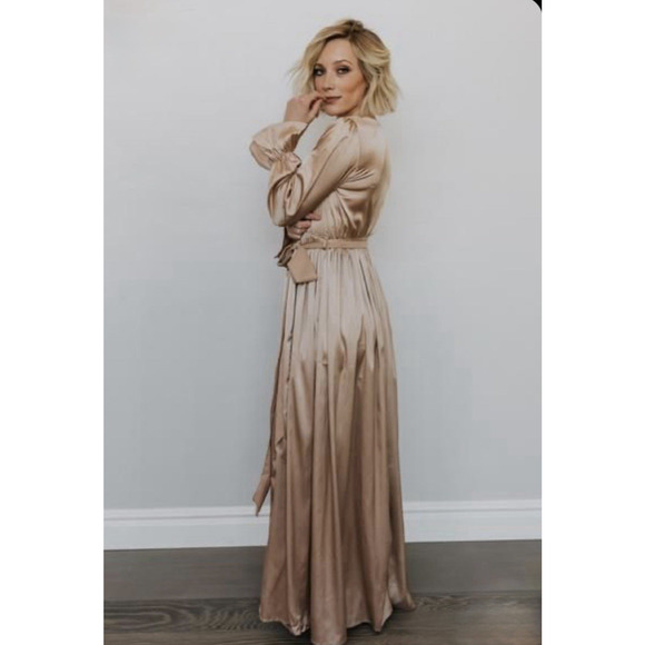 Baltic Born Holly Satin Maxi Dress Large Champagne Long Sleeve Wedding Formal - Picture 8 of 16